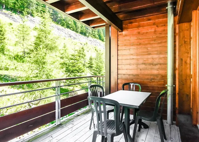 Spacious Family 2-Bed, 2-Bath With Parking, Private Piste
