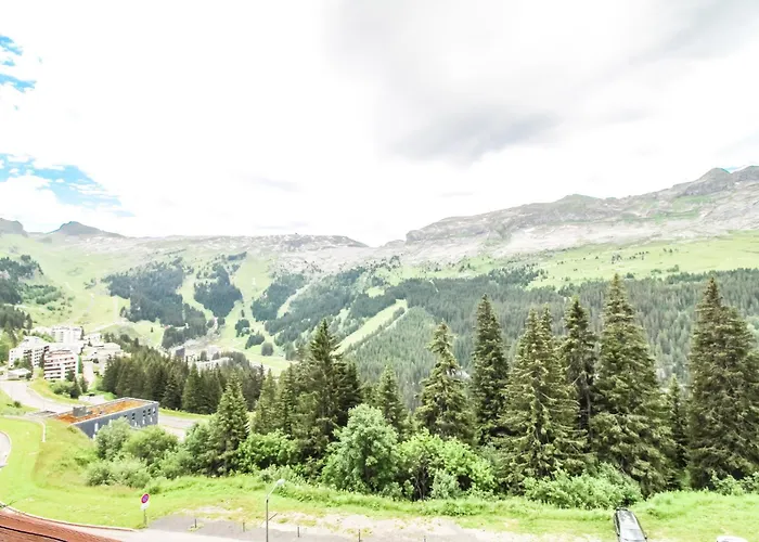 Joli, Spacieux Appartement T3 Sud Ski Aux Pieds, Parking